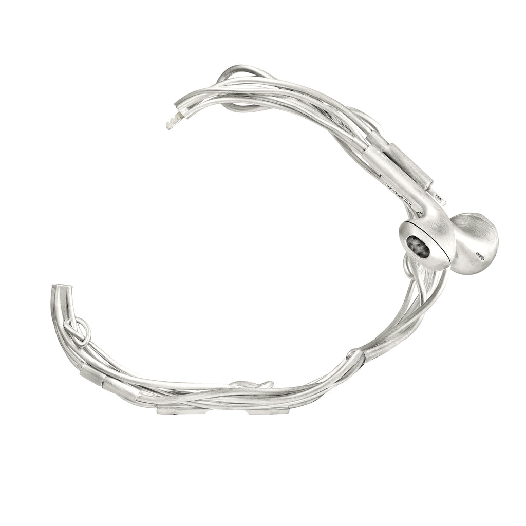 EarPods Bracelet – VAHE x KARTASHOV